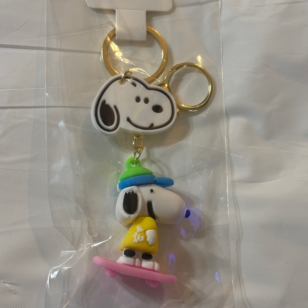 Snoopy Skateboard Keychain - Yellow
